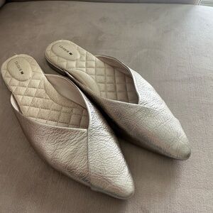Birdies The Swan Gold Mule Size 9
